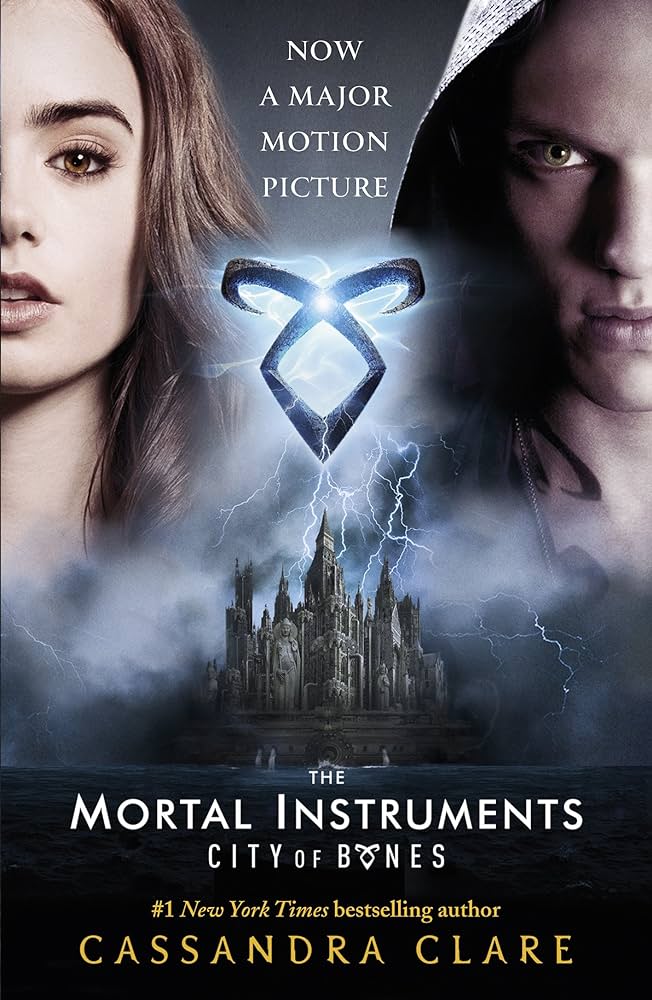 City of bones by CASSANDRA CLARE