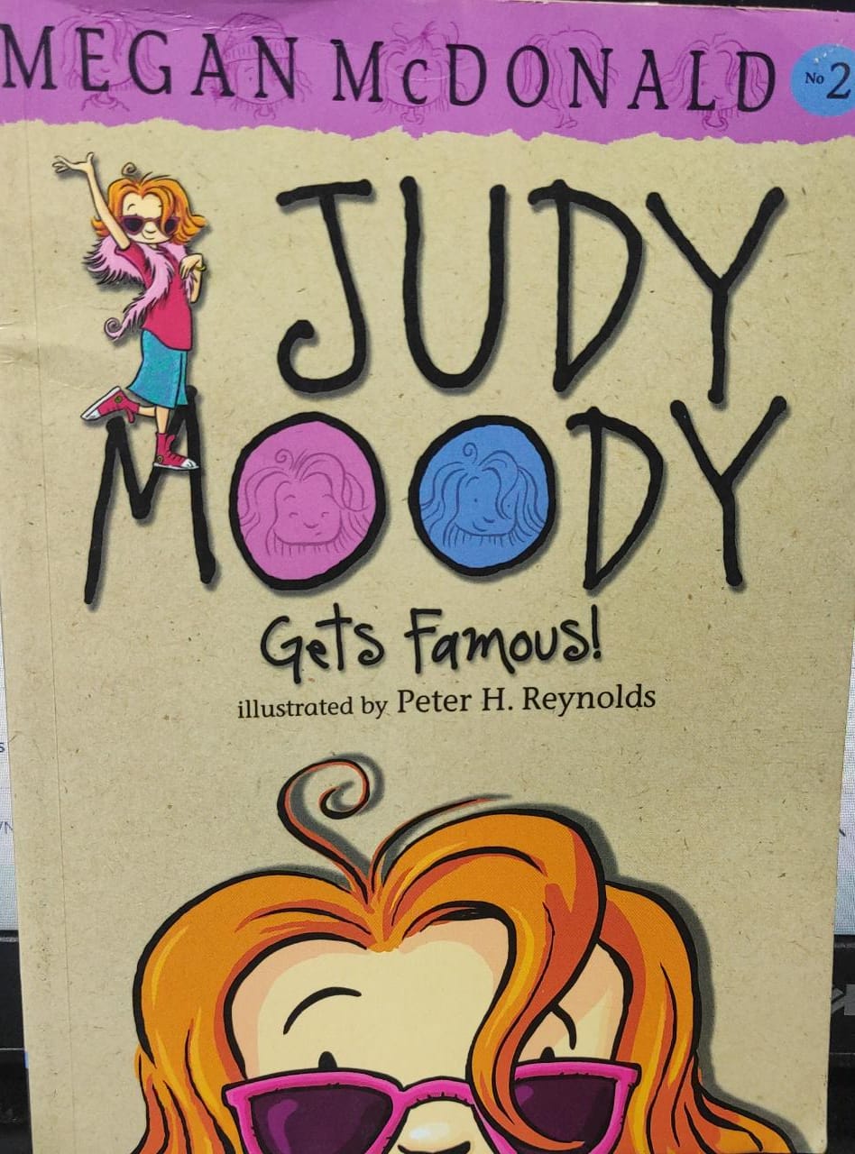 Judy Moody Gets Famous: Gets Famous (Book - 2)