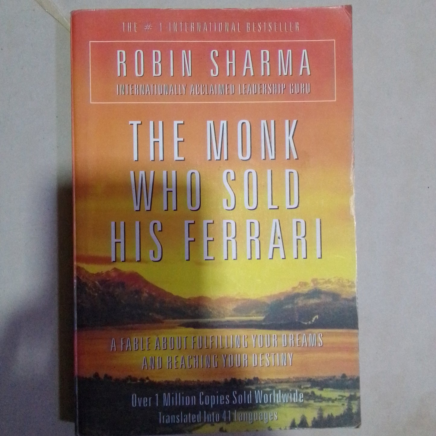 The Monk Who Sold His Ferrari [SAME COVER] OLD EDITION