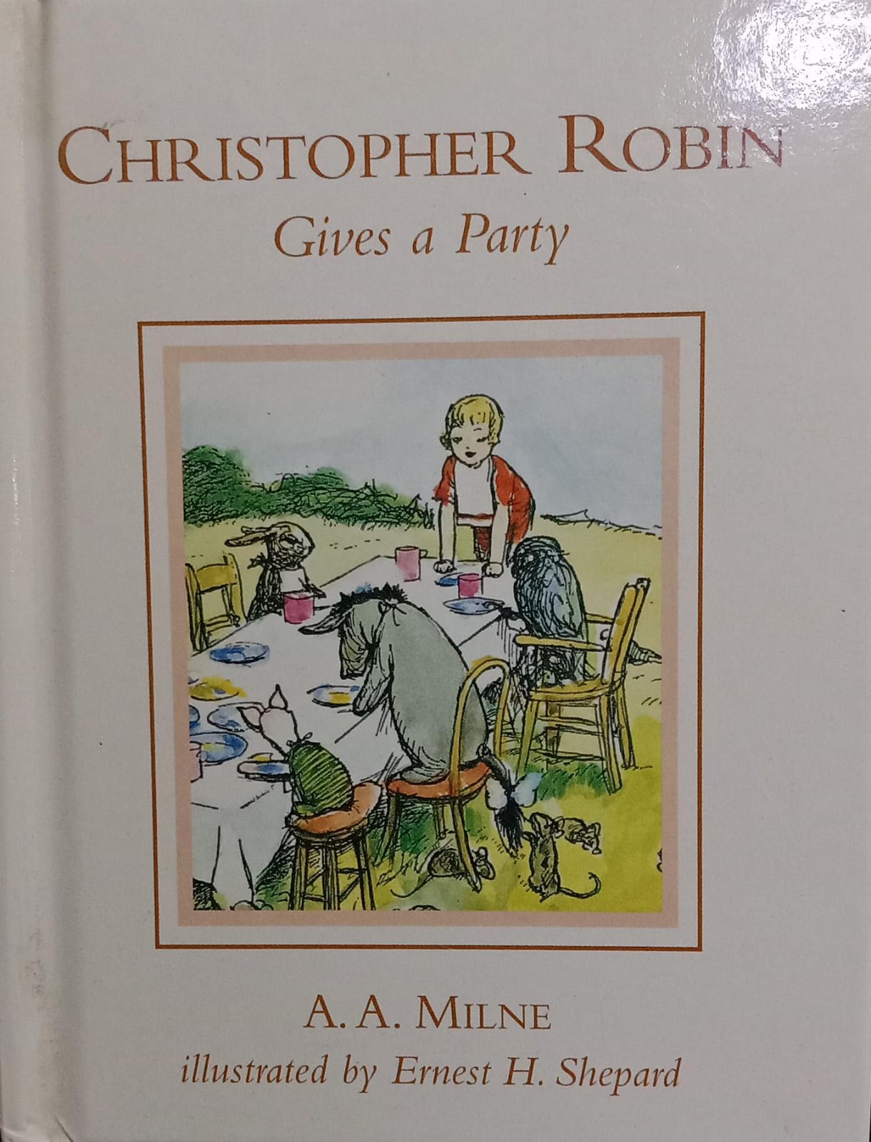 Christopher robin gives a party [hard cover]