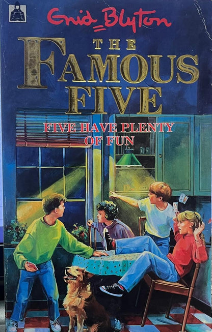 THE FAMOUS FIVE (Five Have Plenty Of Fun) by Enid Blyton