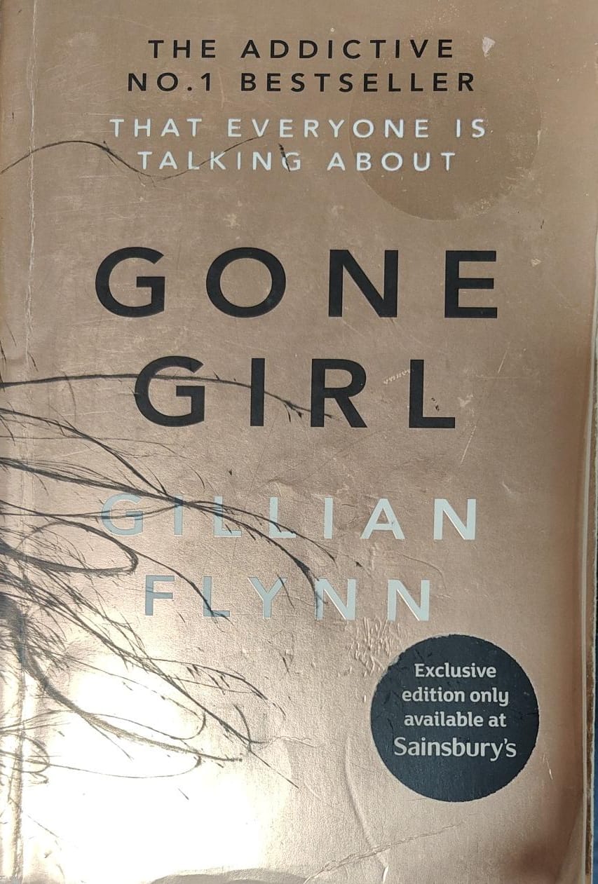 Gone girl by Gillian Flynn
