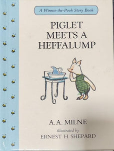 Piglet Meets a Heffalump (Winnie-the-Pooh) [Palm size] Hardcover