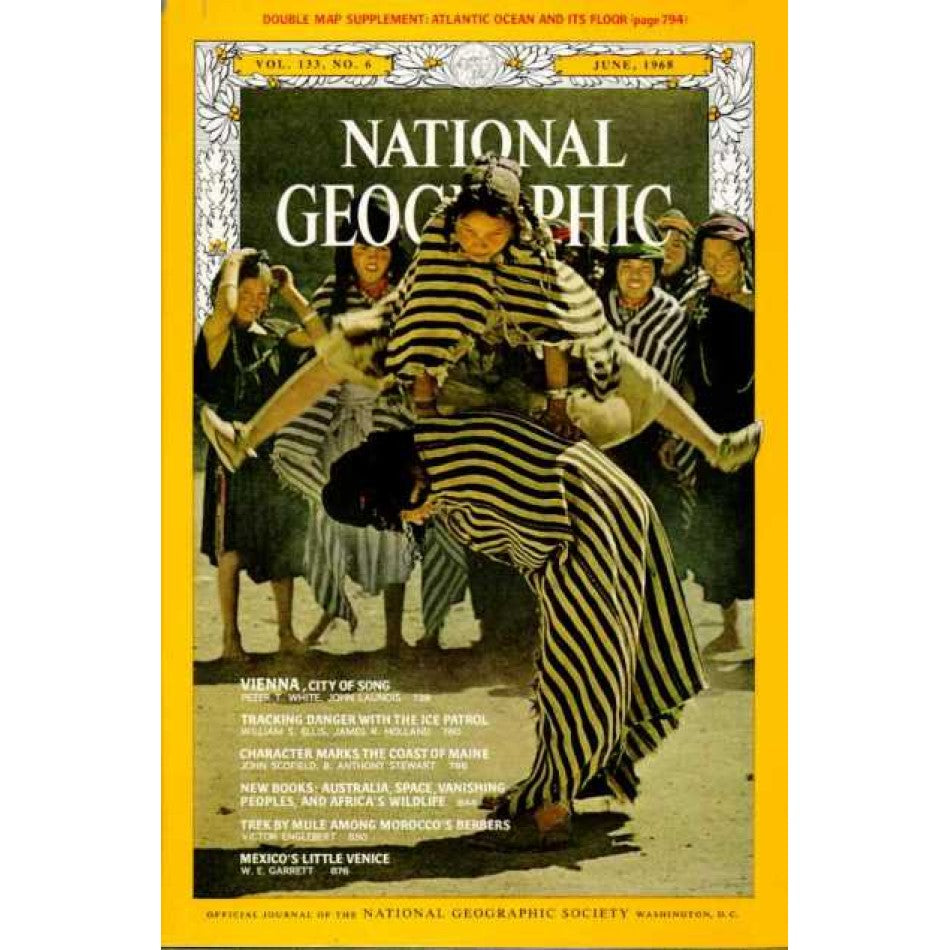 Vienna , City Of Song [national geographic][rare books][june 1968]
