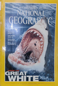 National Geographic April 2000 [Inside the great white] [RARE BOOKS]