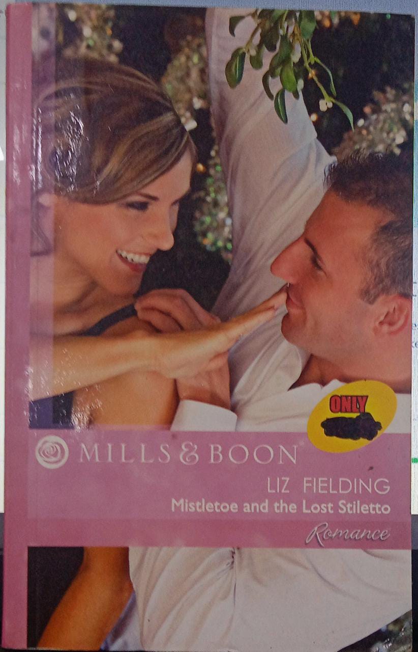 Mistletoe and the lost stiletto [mills and boons]