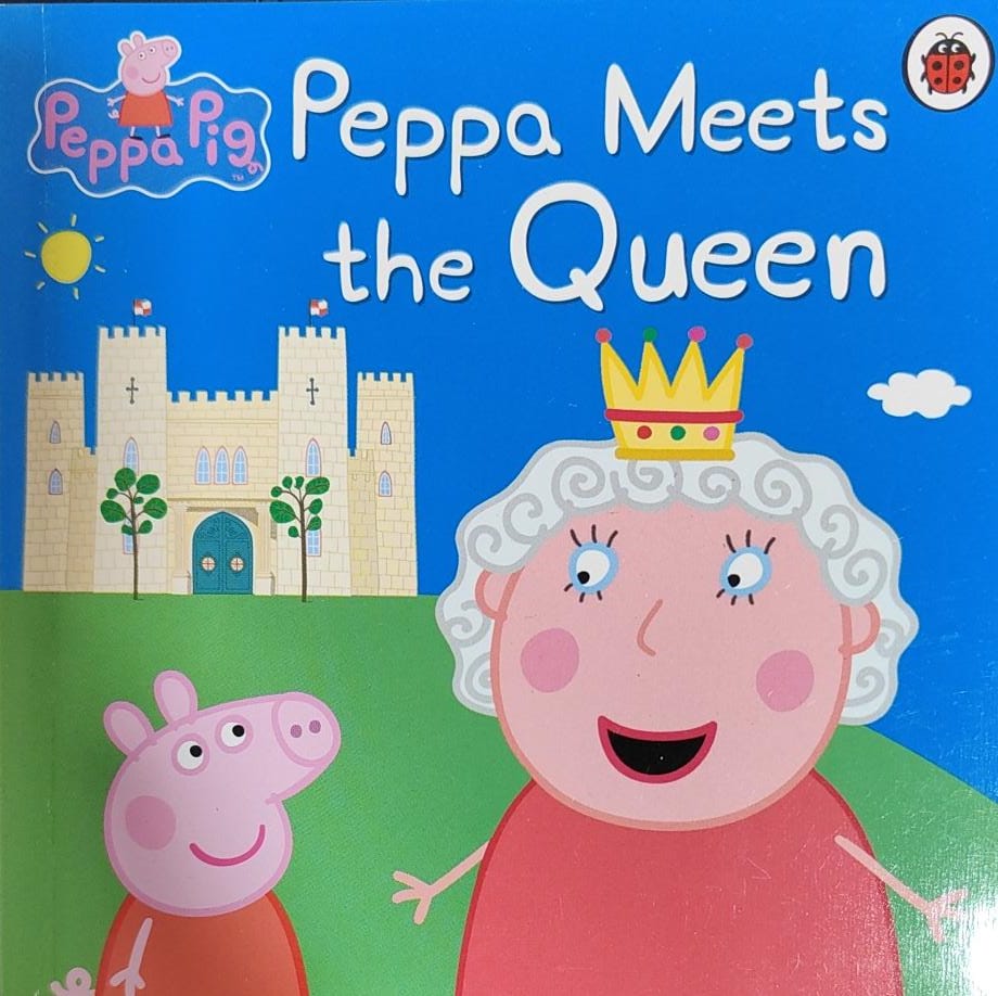 Peppa meets the queen [PALM SIZE]