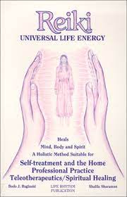 Reiki: Universal Life Energy (RARE BOOKS)