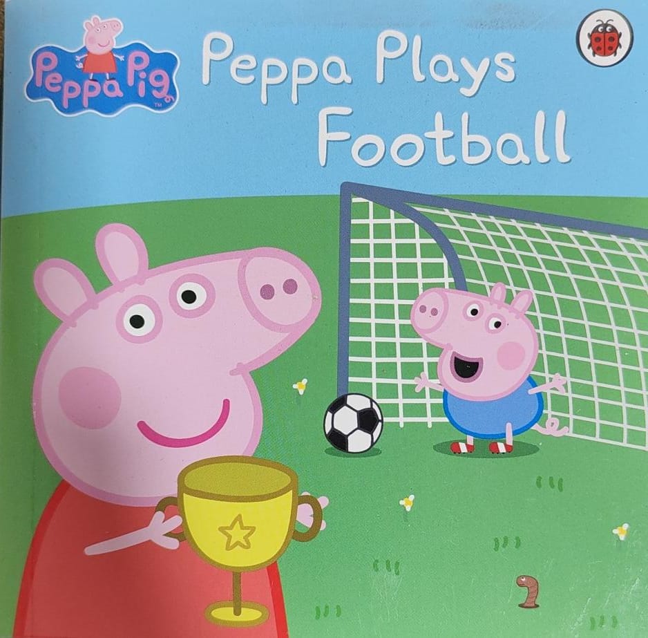 Peppa plays football [PALM SIZE]