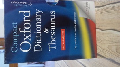 Compact oxford dictionary & thesaurus [hardcover] [box set] (rare books)