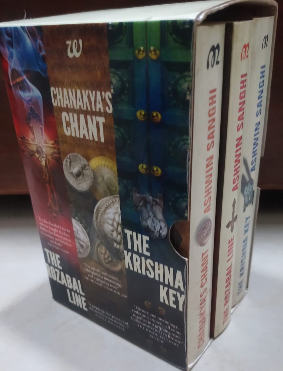 The Rozable Line/Chanakya's Chant/The Krishna Key [3 BOOKS IN 1] BOX SET