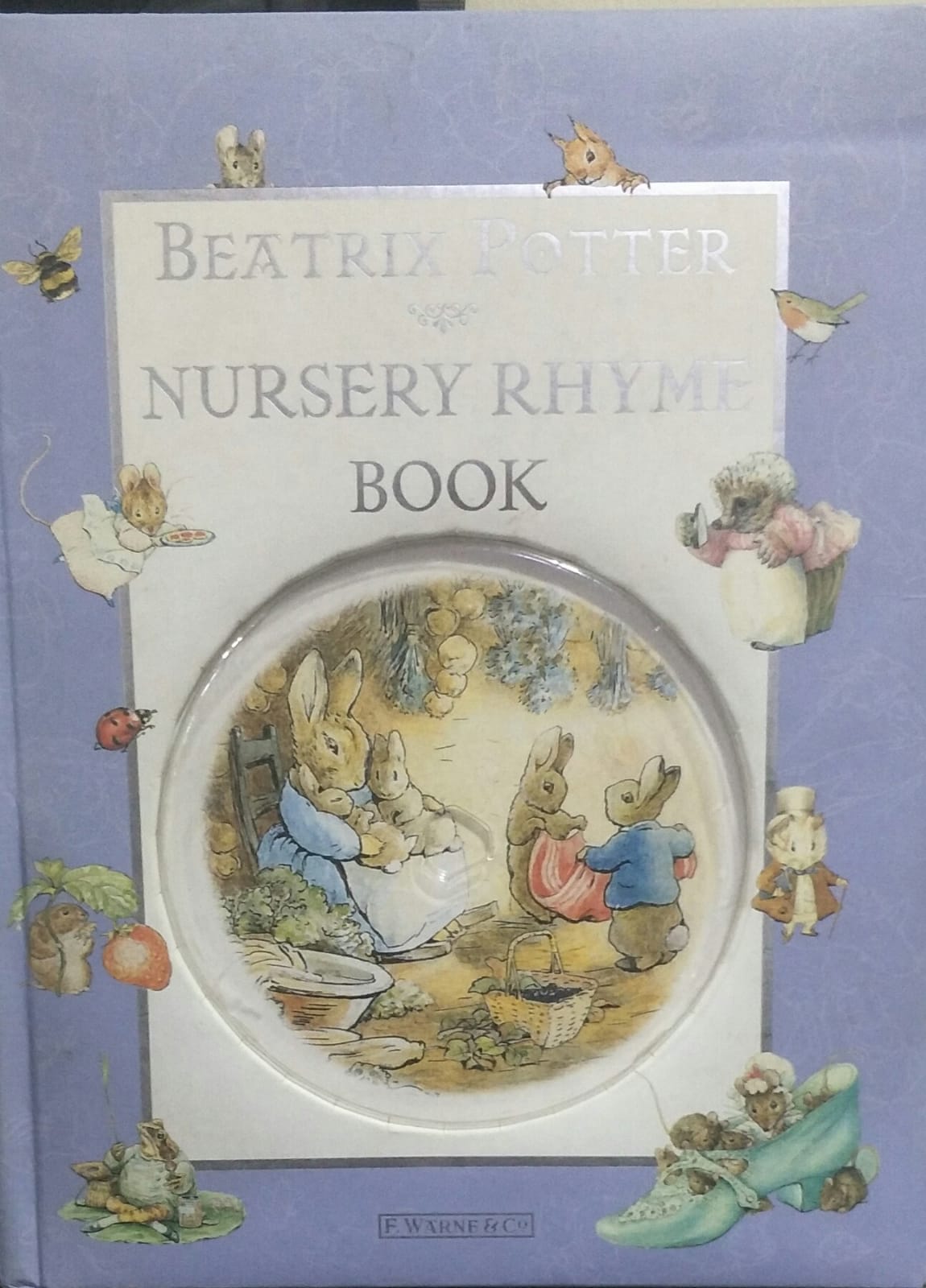 Nursery Rhyme Book [HARDCOVER]