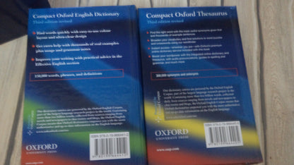 Compact oxford dictionary & thesaurus [hardcover] [box set] (rare books)
