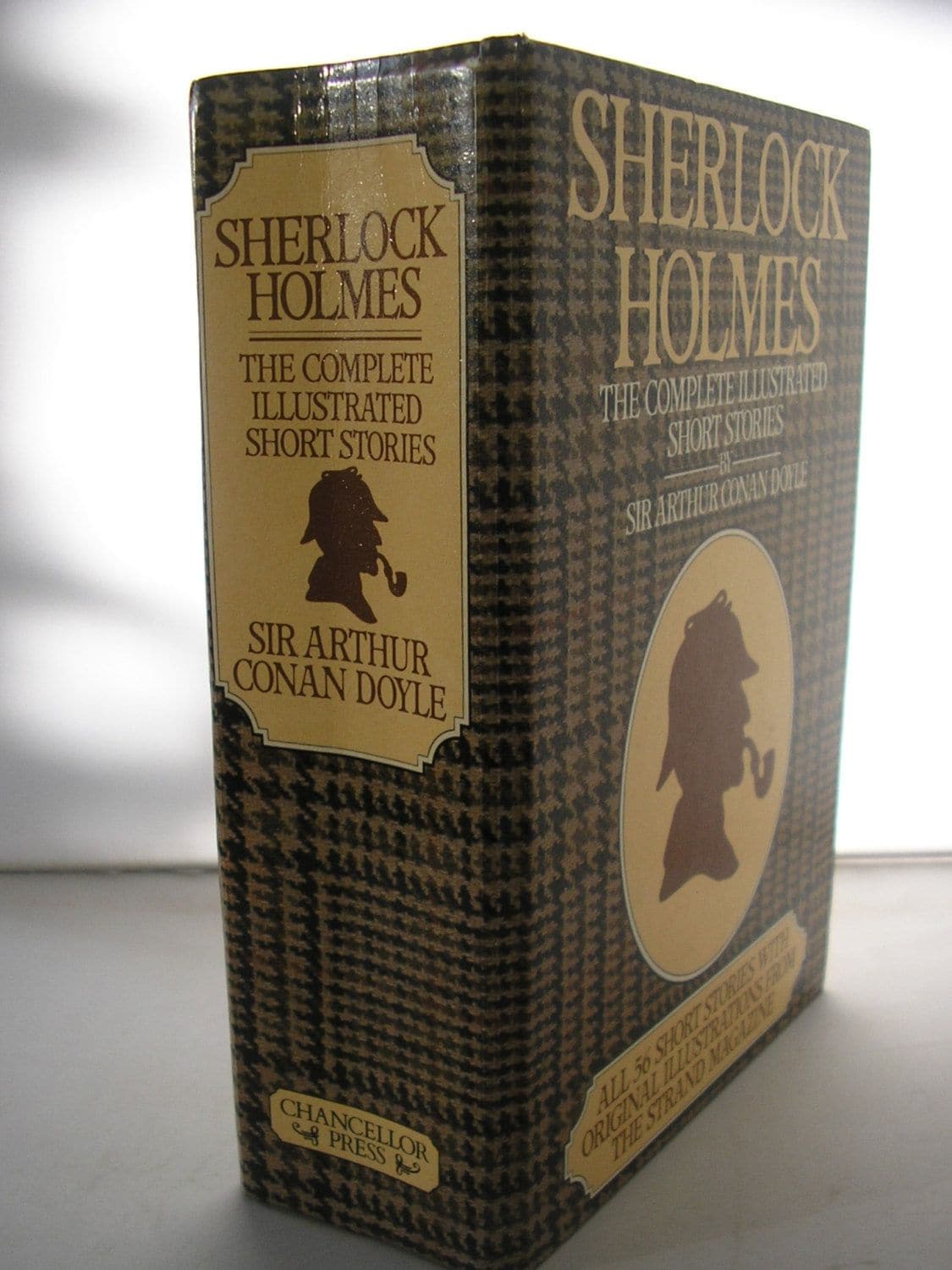 Sherlock Holmes: Complete Illustrated Short Stories (HARDBOUND)
