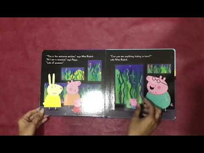 Peppa Pig: Peppa at the Aquarium: A Lift-the-Flap Book Board book